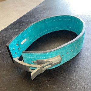 Womens weight lifting belt